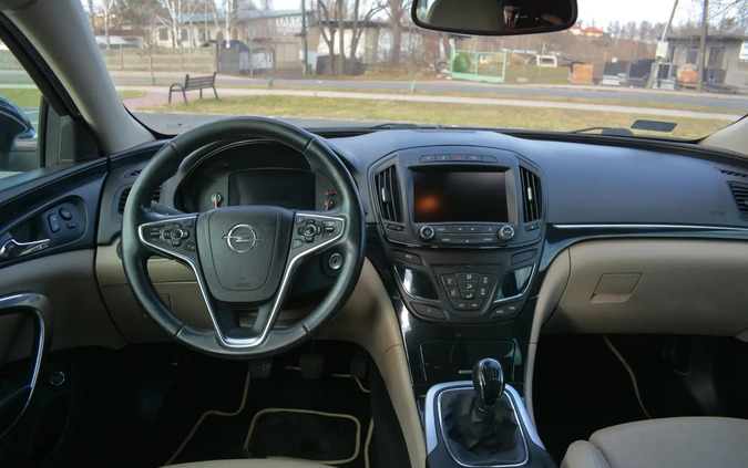 Opel Insignia cena 32900 przebieg: 305000, rok produkcji 2014 z Dzierzgoń małe 379